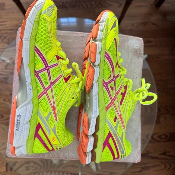 ASICS GT-2000 run-in shoe - size 6 1/2 - GUC - Picture 6 of 11